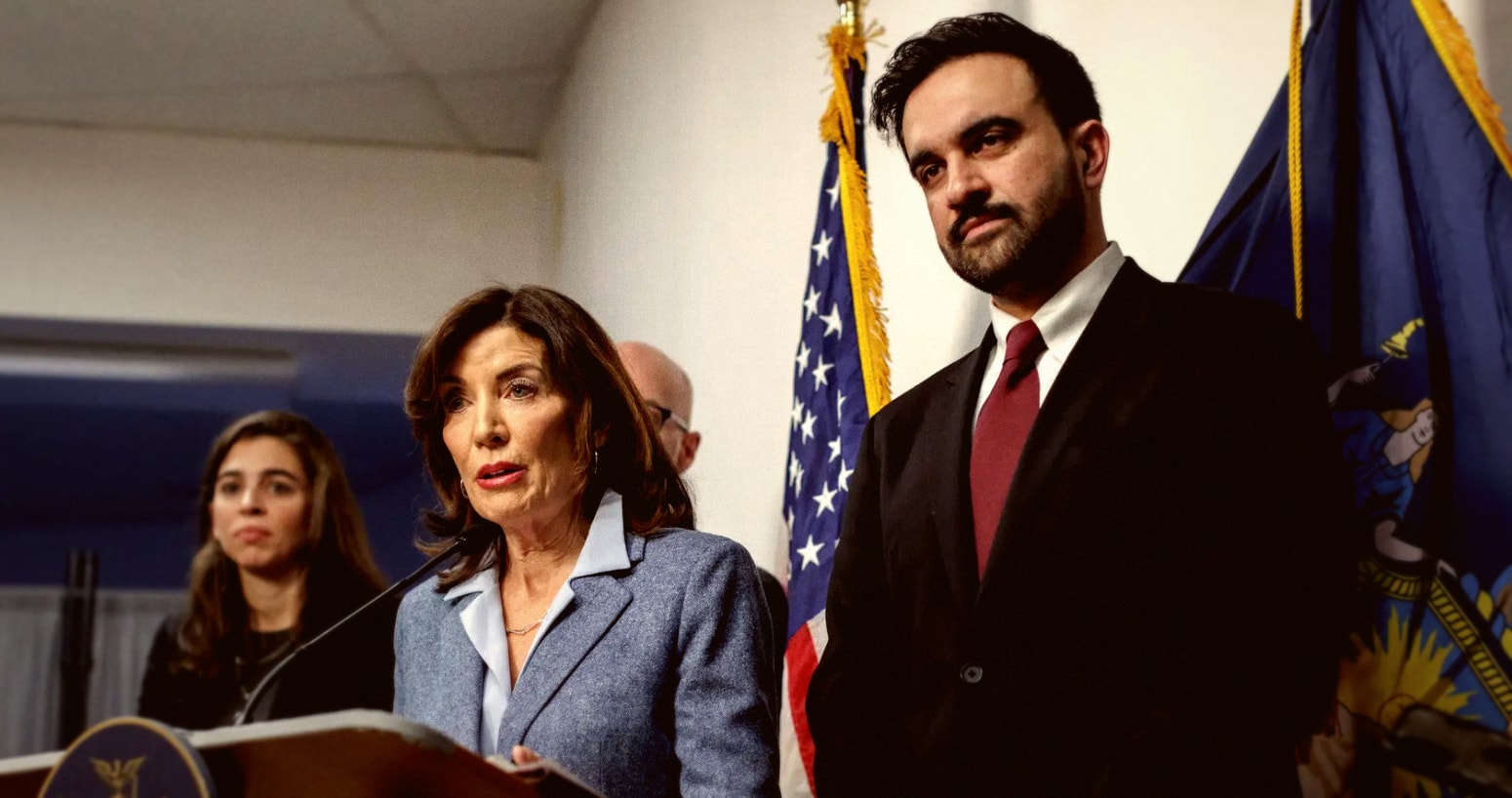 Hochul Blocks Mamdani Tax Plan in NYC Budget Standoff