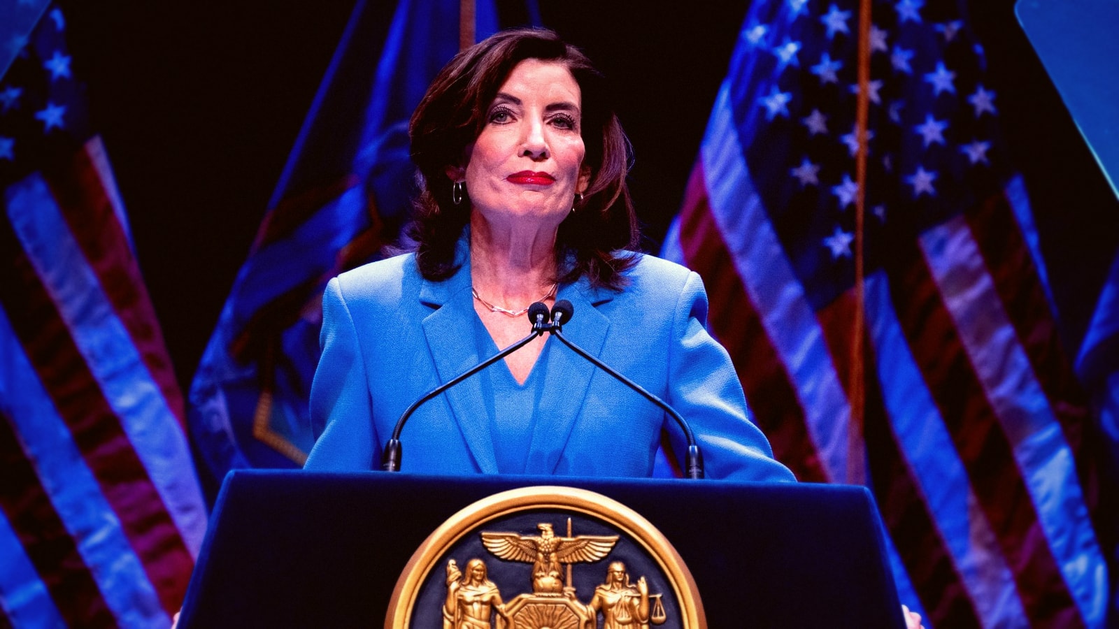 Hochul Rejects Income Tax Hikes in $260B New York Budget Proposal
