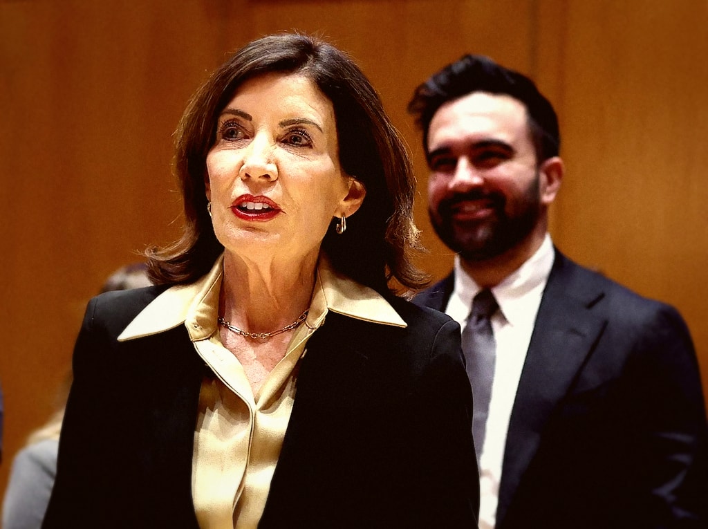 Mayor Mamdani's Hochul Endorsement Splits Progressive Coalition