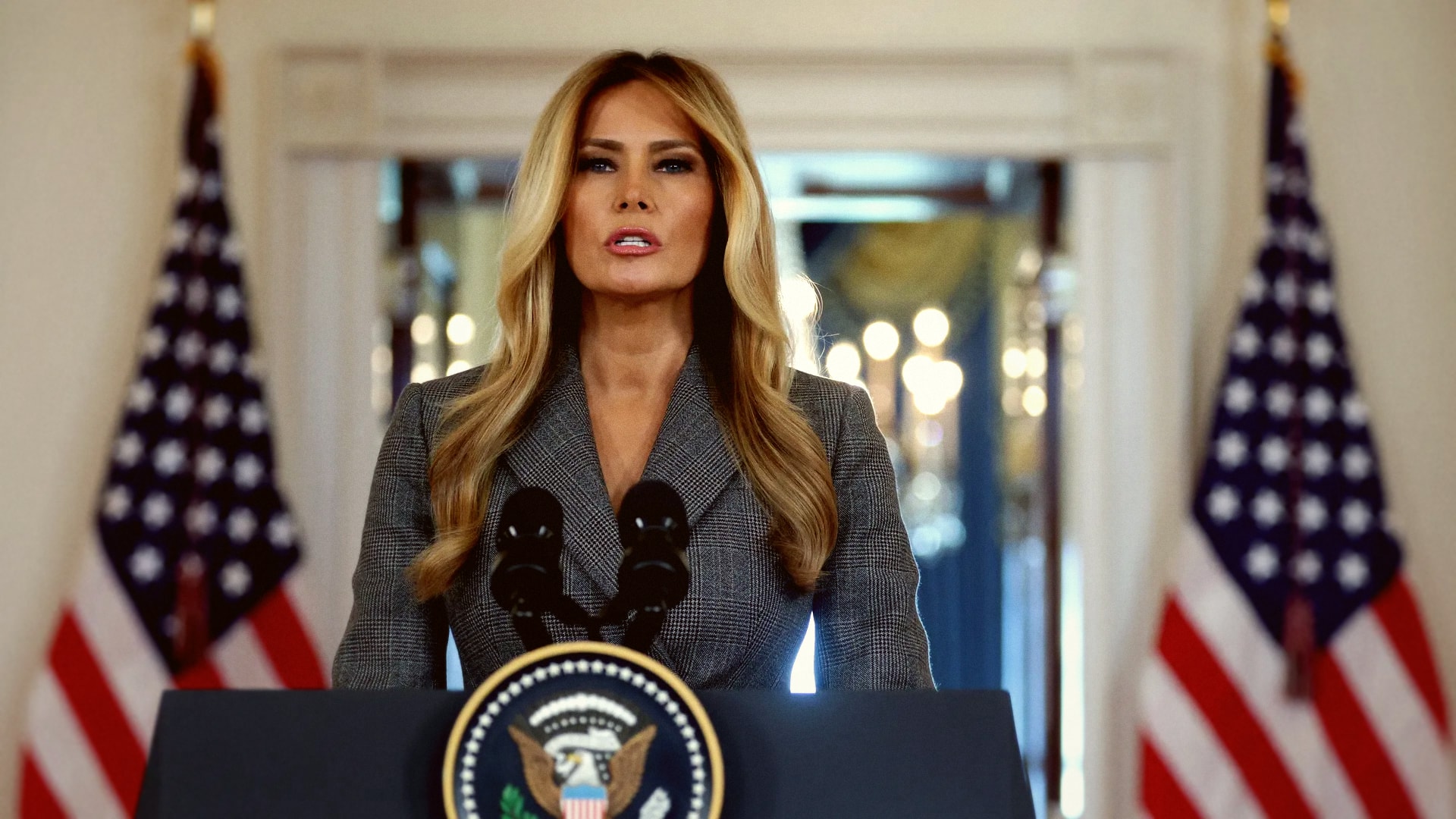 Melania Trump Denies Epstein Ties, Calls for Congressional Hearings