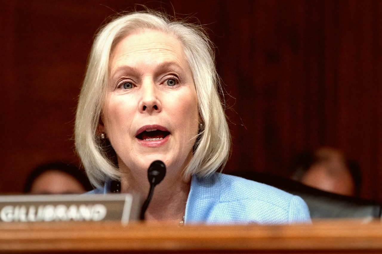 NY Democrats Slam GOP Stock Trading Bill as "Full of Loopholes" — Push Stronger Alternative