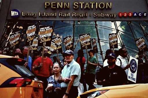 LIRR Strike Ends with ‘Fair Deal,’ Says Hochul